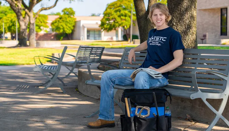Campus Store is open Monday through Friday from 7:30 a.m. - 5:00 p.m. Ft. Bend hours of operation are from 8:00 a.m. - 5:00 p.m. Hours may vary during registration periods and campus holidays. 
			